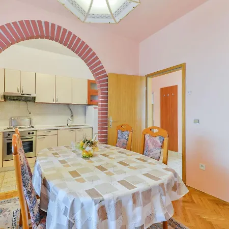 Apartmán In House Liveric, In At The Vir