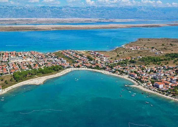 On Island Near Sandy Beaches * 비르