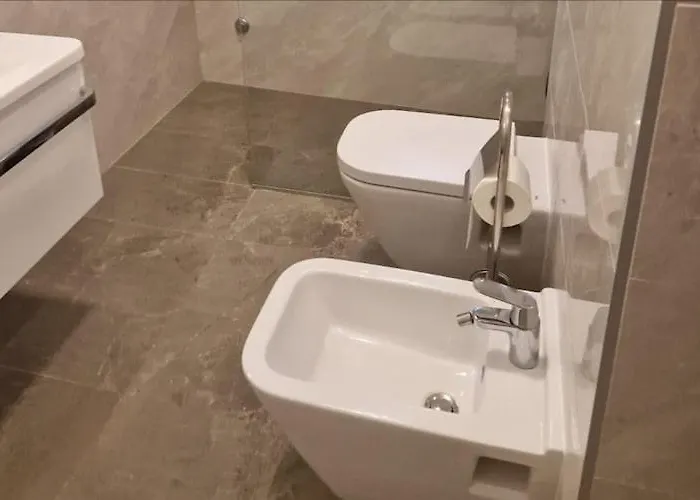 On Island Near Sandy Beaches * 비르